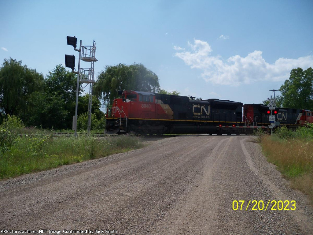 CN 8940